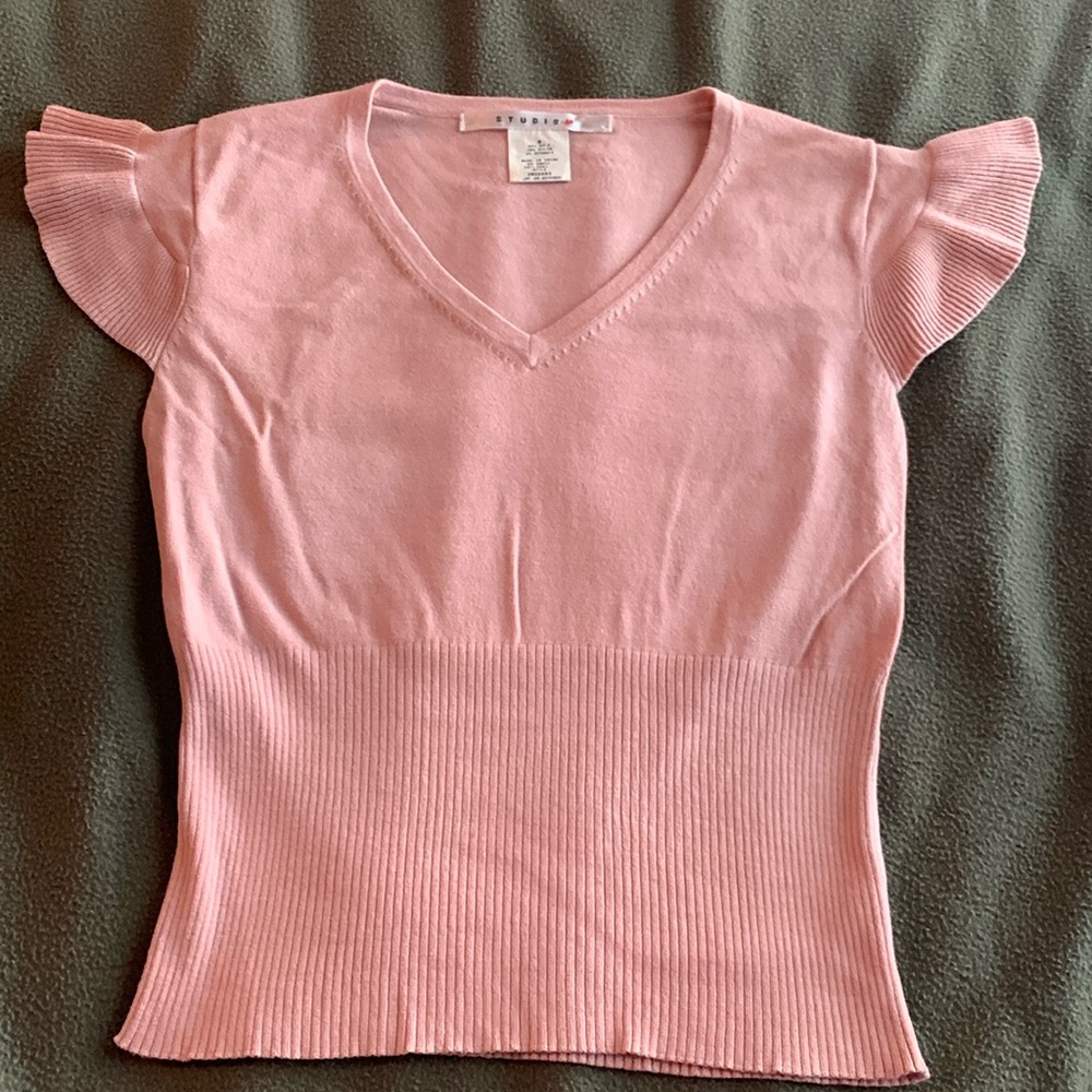 Studio M pink, flutter sleeve, v-neck sweater.  Ribbed bottom. Size medium